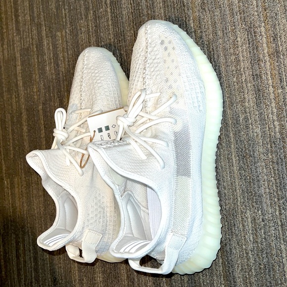 Adidas Yeezy 350 V2 Bone. Size US 11.5. - Picture 2 of 6